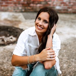 Meet your Posher, Madison